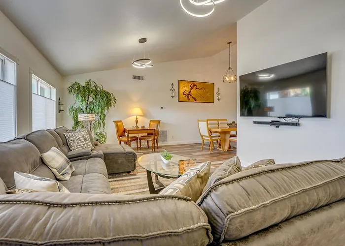 Saltwater Pool! Family Gem Near Hurricane Harbor * Phoenix