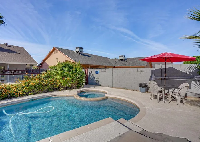 Saltwater Pool! Family Gem Near Hurricane Harbor *
